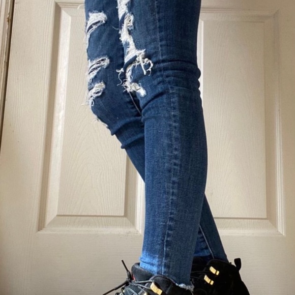 Jordan 12 Retro - Picture 3 of 3